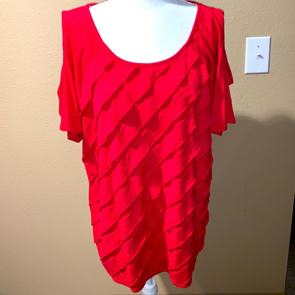 Cold shoulder red ruffles blouse.
